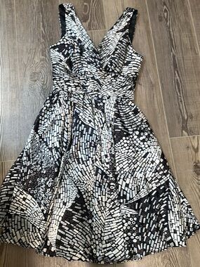 WHBM Patterned V-Neck Fit-and-Flare Dress